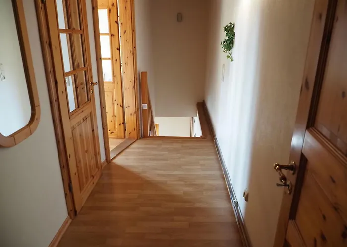 Mit Balkon Und Schleiblick *